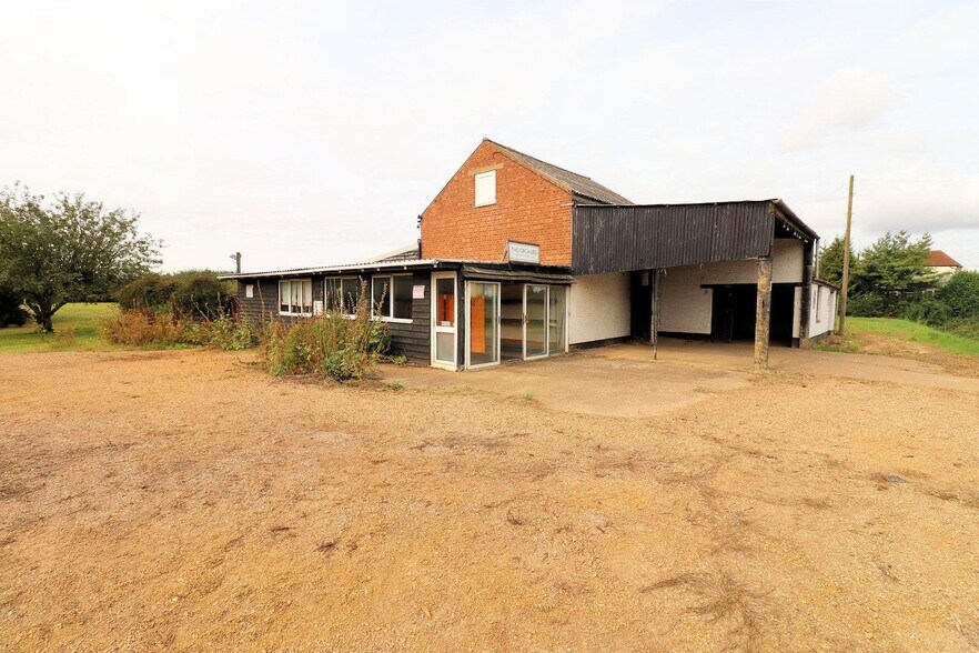 The Orchard Tea Room, 8, Redmoor Lane, Wisbech en venta - Foto del edificio - Imagen 1 de 32