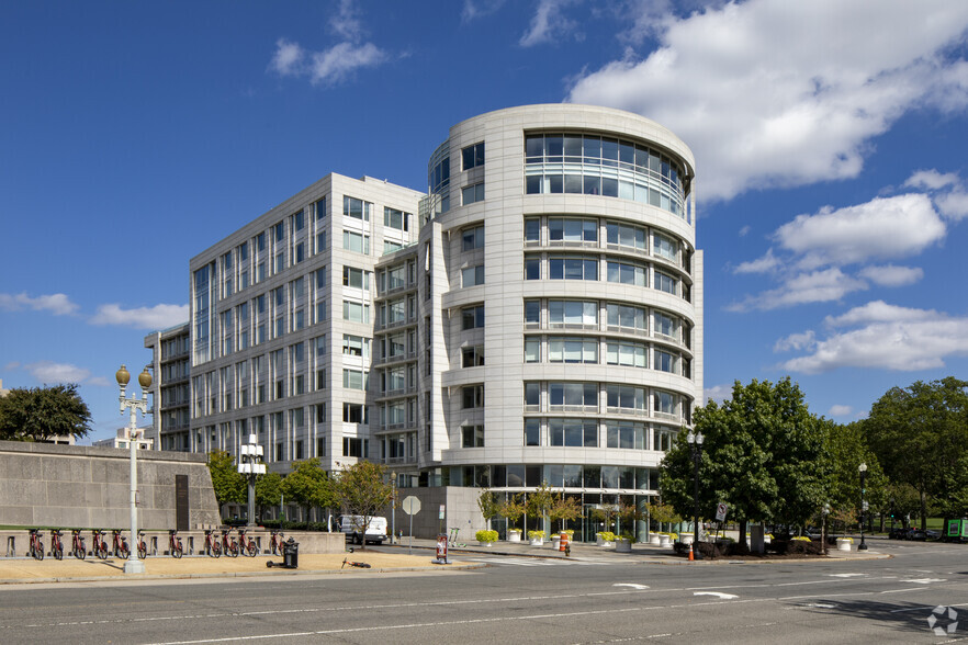 101 Constitution Ave NW, Washington, DC en alquiler - Foto del edificio - Imagen 3 de 13