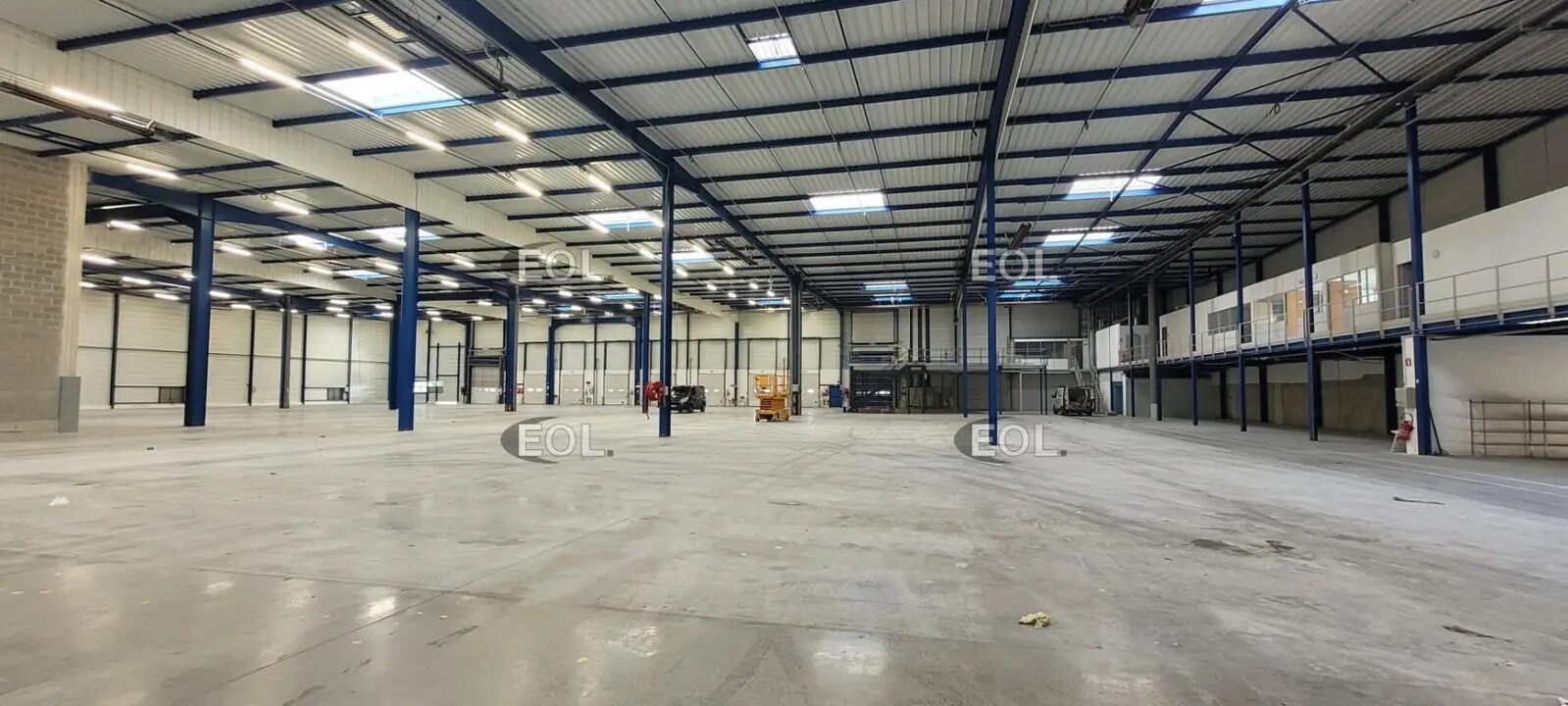 Nave en Miribel en alquiler Foto del edificio- Imagen 1 de 7