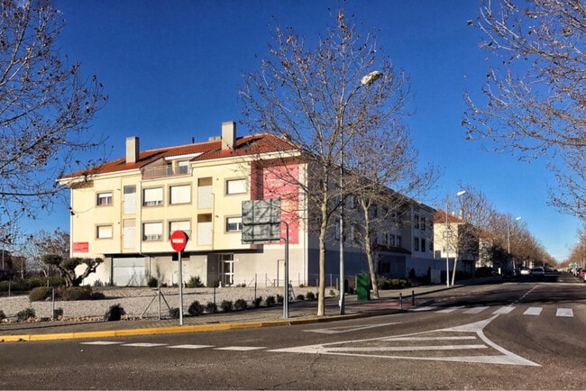 Más detalles de Calle Portugal, 6, Illescas - Edificio residencial​ en venta