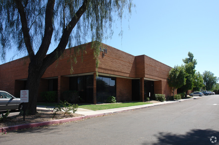 4013 E Broadway Rd, Phoenix, AZ en alquiler - Foto del edificio - Imagen 3 de 5