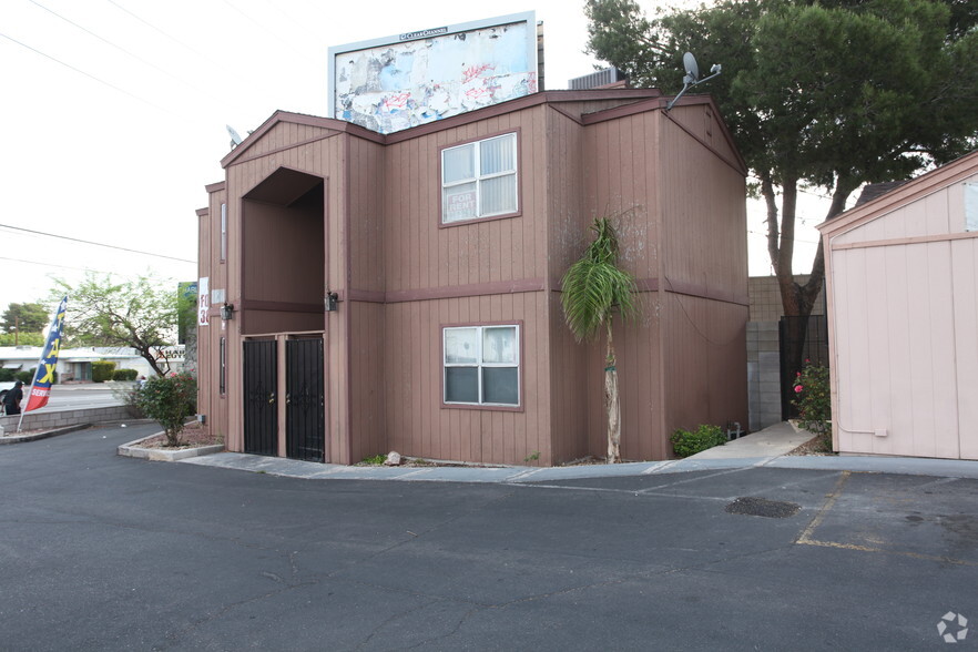 1530 E Charleston Blvd, Las Vegas, NV en alquiler - Foto del edificio - Imagen 3 de 4