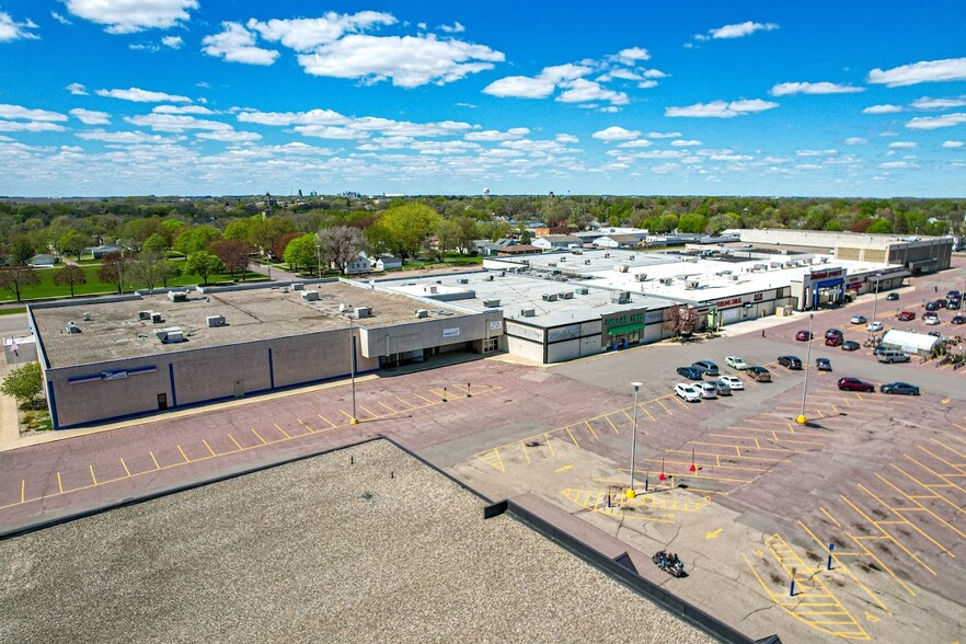 308 S State St, Fairmont, MN en alquiler - Foto del edificio - Imagen 3 de 14