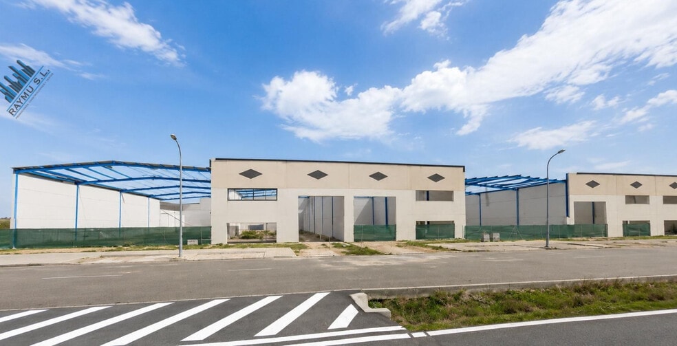 Calle de la Rueda cartera de 3 inmuebles en venta en LoopNet.es - Foto del edificio - Imagen 1 de 3
