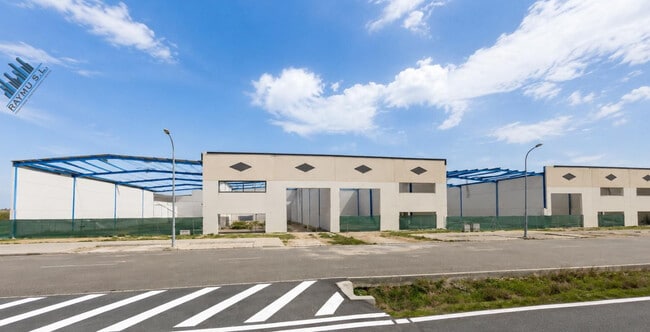 Más detalles de Calle de la Rueda – Nave en venta, Barcience