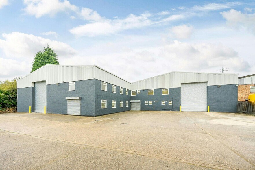 Bedworth Rd, Coventry en alquiler - Foto del edificio - Imagen 1 de 18