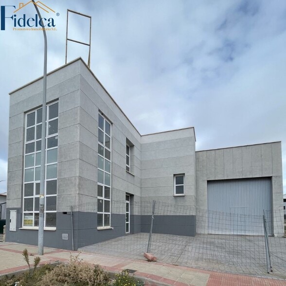 Avenida Castilla-La Mancha, 2 B, Orgaz, Toledo en venta - Foto del edificio - Imagen 1 de 25