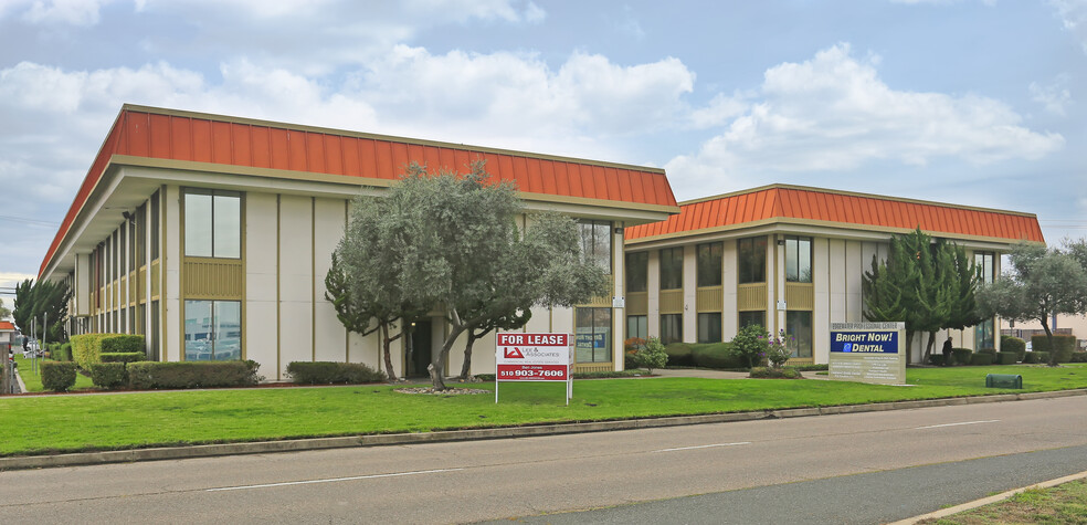 8105 Edgewater Dr, Oakland, CA en alquiler - Foto del edificio - Imagen 1 de 6