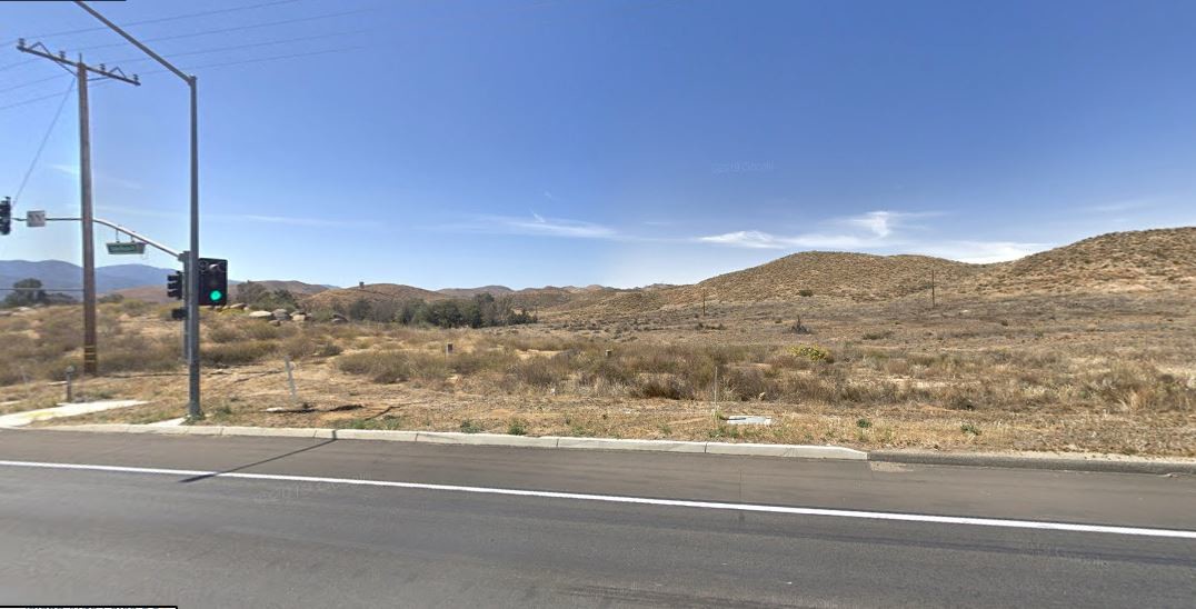 State Highway 74, Lake Elsinore, CA en venta Foto principal- Imagen 1 de 17