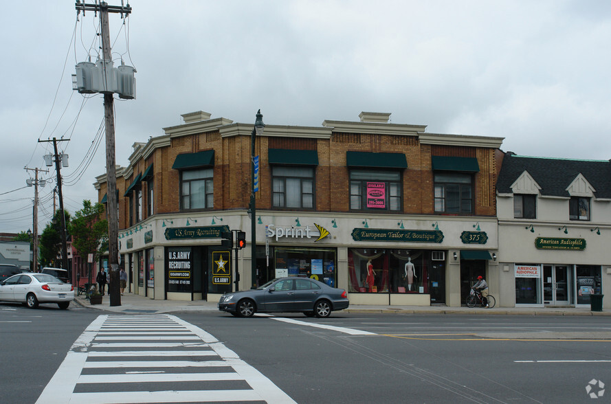 375 Sunrise Hwy, Lynbrook, NY en alquiler - Foto del edificio - Imagen 2 de 14