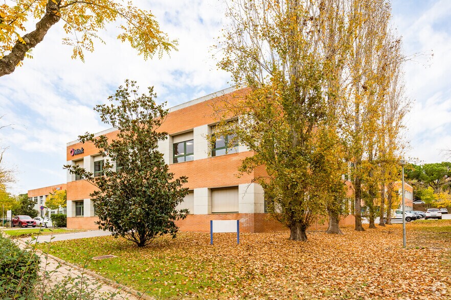 Oficina en Cerdanyola del Vallès, Barcelona en alquiler - Foto del edificio - Imagen 2 de 2