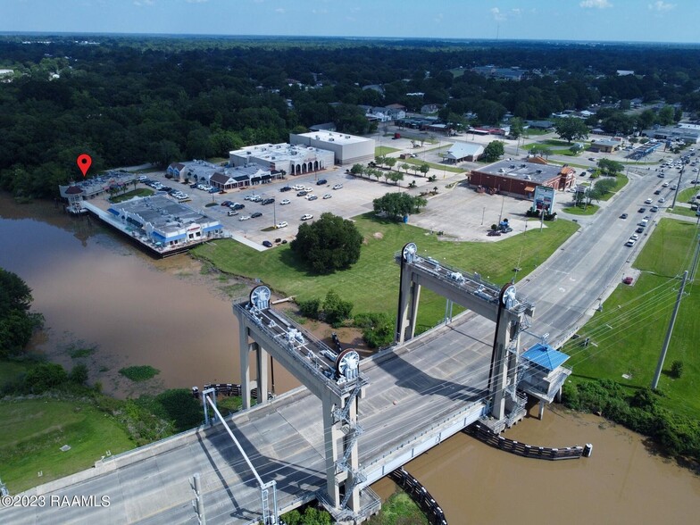 1000 Parkview Dr, New Iberia, LA en alquiler - Foto del edificio - Imagen 3 de 12