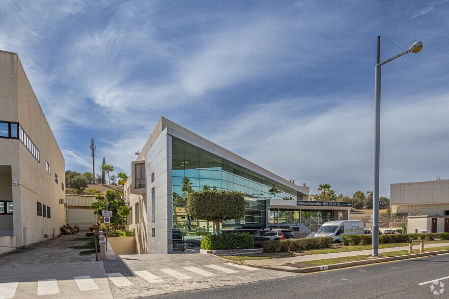 Calle Severo Ochoa, 41, Málaga, Málaga en alquiler - Foto del edificio - Imagen 3 de 4