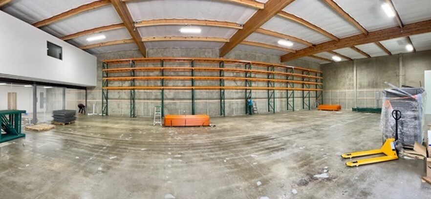 18320-18330 Oxnard St, Tarzana, CA en alquiler - Foto del edificio - Imagen 2 de 23