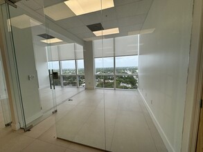 20200 W Dixie Hwy, Aventura, FL en alquiler Foto del interior- Imagen 2 de 8