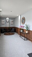 205 Washington St, Burlington, IA en alquiler Lobby- Imagen 2 de 6