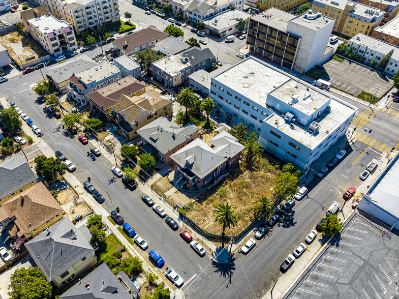 1316 Linwood Ave, Los Angeles, CA en venta - Foto del edificio - Imagen 3 de 5