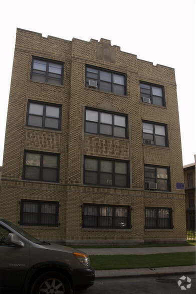 8209 S Ellis Ave, Chicago, IL en venta - Foto del edificio - Imagen 3 de 21