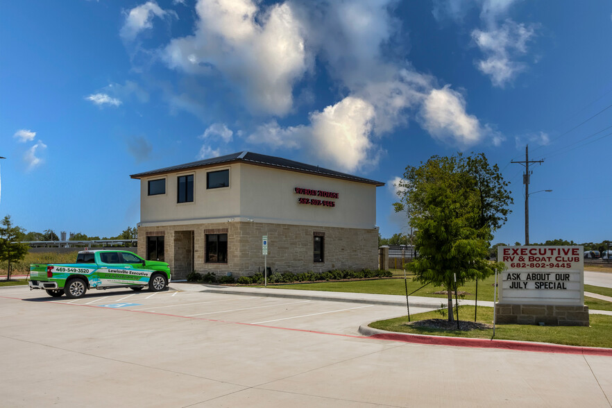 801 S Railroad St, Lewisville, TX en venta - Foto principal - Imagen 1 de 2