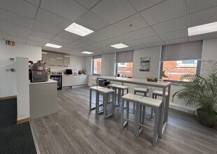 49 Mill St, Bedford en alquiler Foto del interior- Imagen 2 de 3