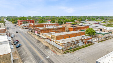 166 N Texas St, De Leon, TX - VISTA AÉREA  vista de mapa - Image1