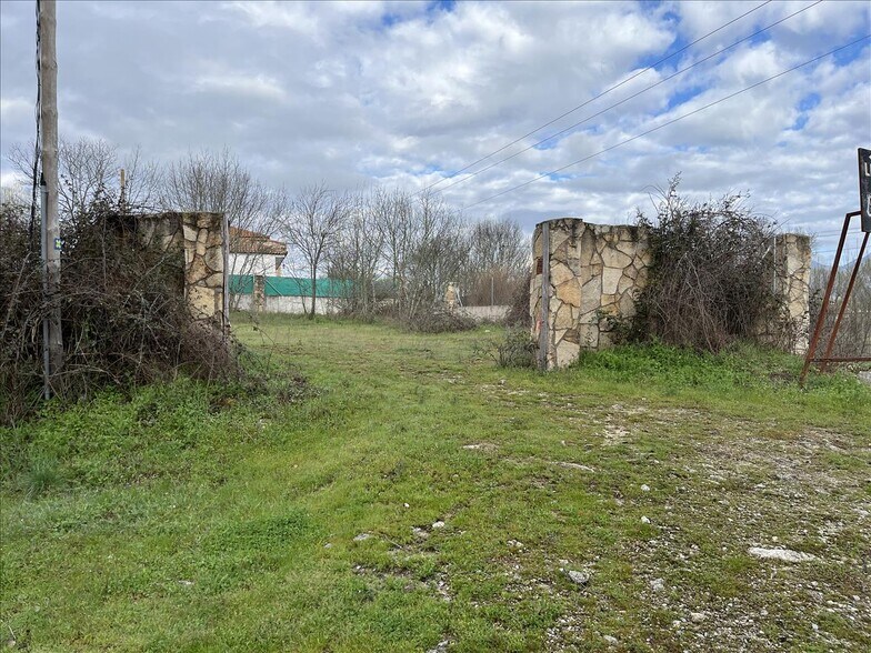 Camino de Umbrias Urb Prado Concejo, 14, Navaluenga, Ávila en venta - Foto del edificio - Imagen 3 de 31