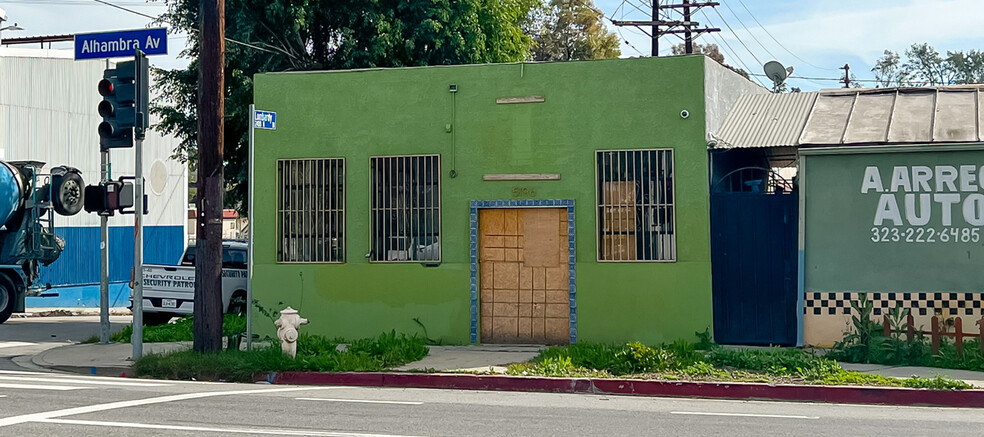 5196 Alhambra Ave, Los Angeles, CA en alquiler - Foto del edificio - Imagen 1 de 2