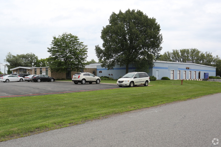 350 Commerce Dr, Rochester, NY en alquiler - Foto del edificio - Imagen 3 de 9