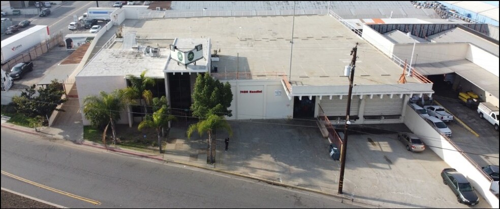 7460 Bandini Blvd, Commerce, CA en alquiler - Foto del edificio - Imagen 2 de 2