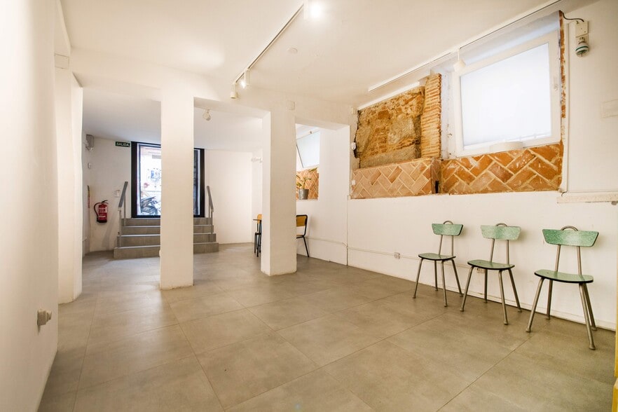 Calle del Olmo, Madrid, Madrid en venta - Foto del edificio - Imagen 3 de 5