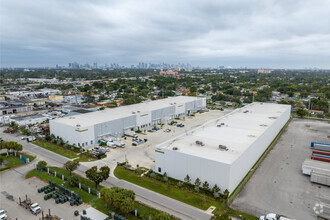 3042 NW 73rd St, Miami, FL - vista aérea  vista de mapa