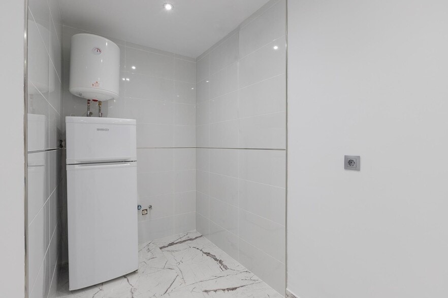 Local en Fuengirola en venta - Foto del interior - Imagen 3 de 19
