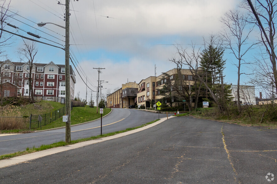 101-105 Church St, Aberdeen, NJ en alquiler - Foto del edificio - Imagen 2 de 20