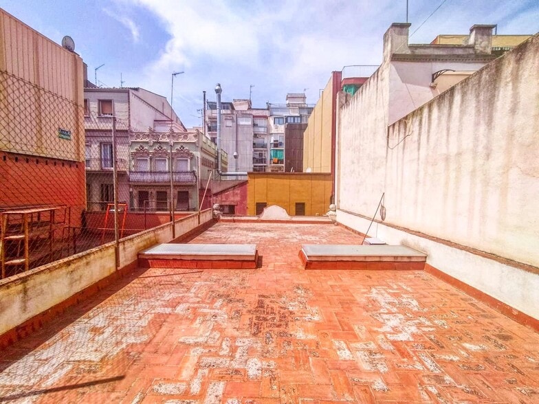 Local en L'Hospitalet de Llobregat, Barcelona en venta - Foto del edificio - Imagen 2 de 11