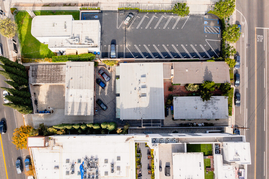 2413 Griffith Park Blvd, Los Angeles, CA en venta - Foto del edificio - Imagen 1 de 25