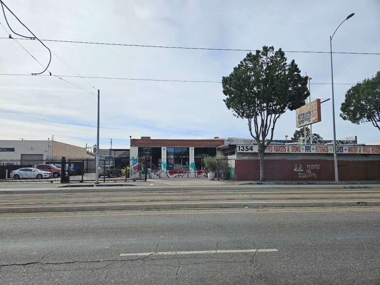 1354 E Washington Blvd, Los Angeles, CA en venta - Foto del edificio - Imagen 1 de 25