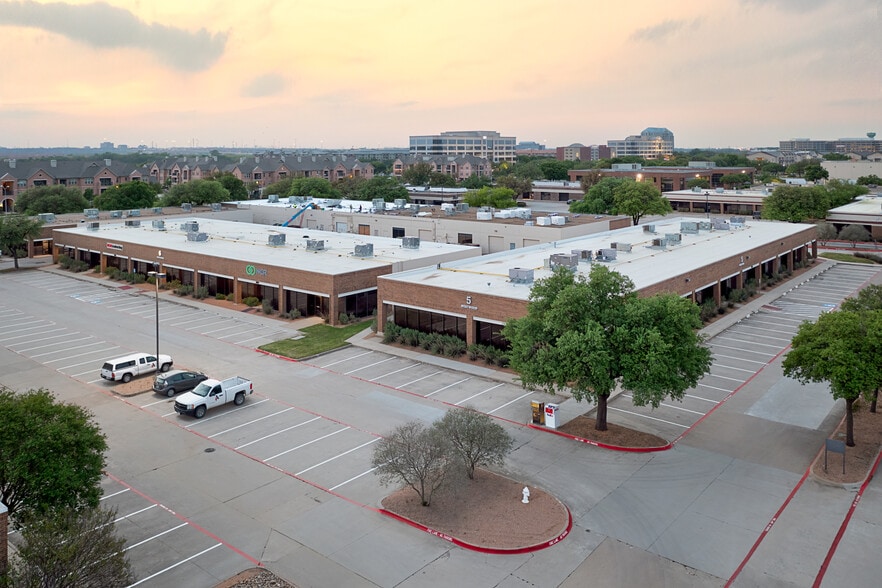 1801 Royal Ln, Farmers Branch, TX en alquiler - Foto del edificio - Imagen 2 de 17