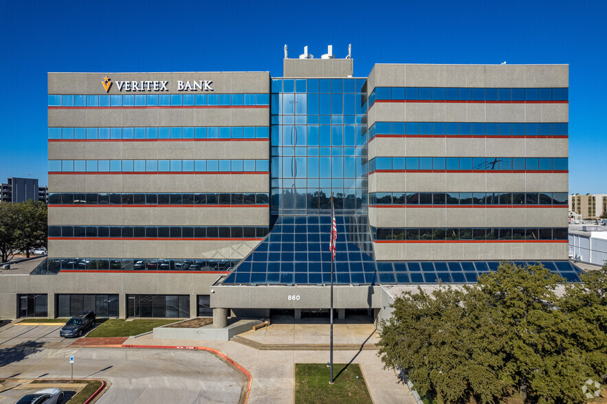 860 W Airport Fwy, Hurst, TX en alquiler - Foto del edificio - Imagen 2 de 4