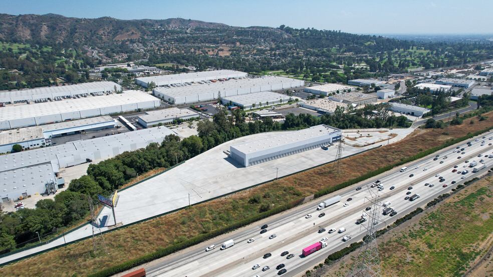 3900 Baybar Rd, Pico Rivera, CA en alquiler - Foto del edificio - Imagen 3 de 7