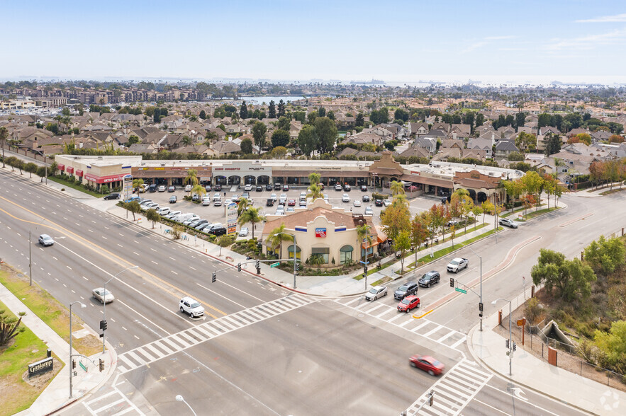 6200-6252 E Pacific Coast Hwy, Long Beach, CA en alquiler - Foto del edificio - Imagen 3 de 10