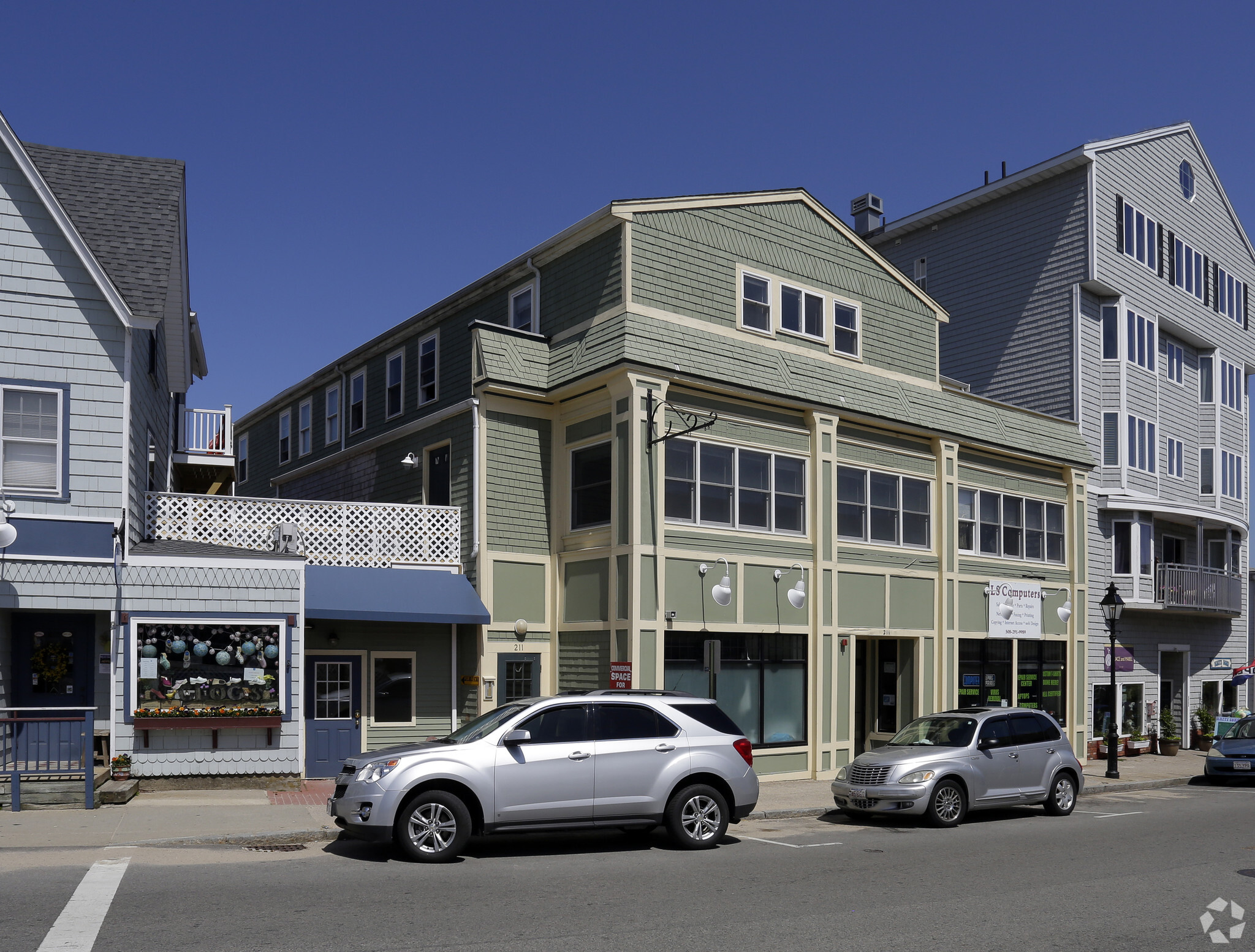 211-219 Onset Ave, East Wareham, MA en venta Foto principal- Imagen 1 de 9