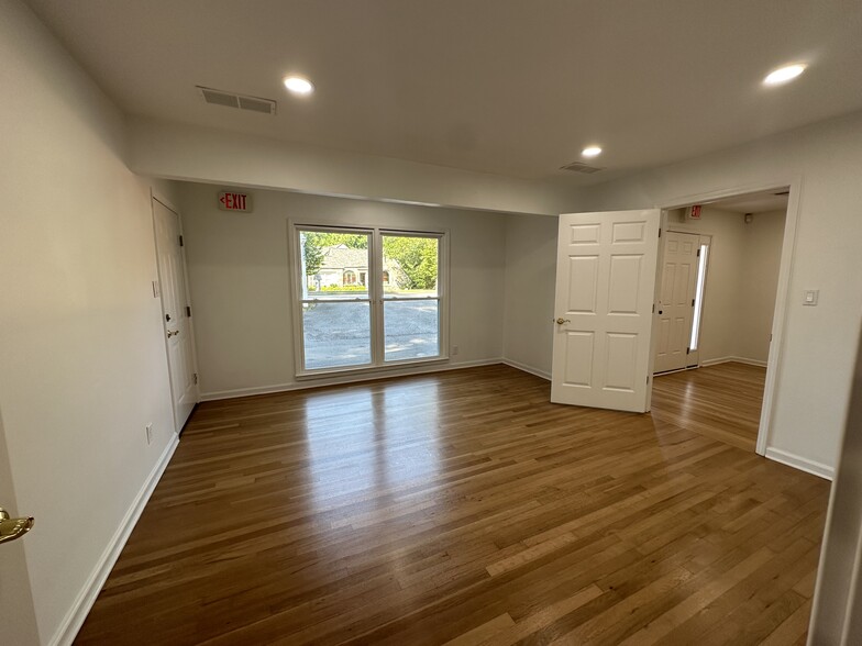 3717 Chamblee Dunwoody Rd, Atlanta, GA en alquiler - Foto del interior - Imagen 2 de 6