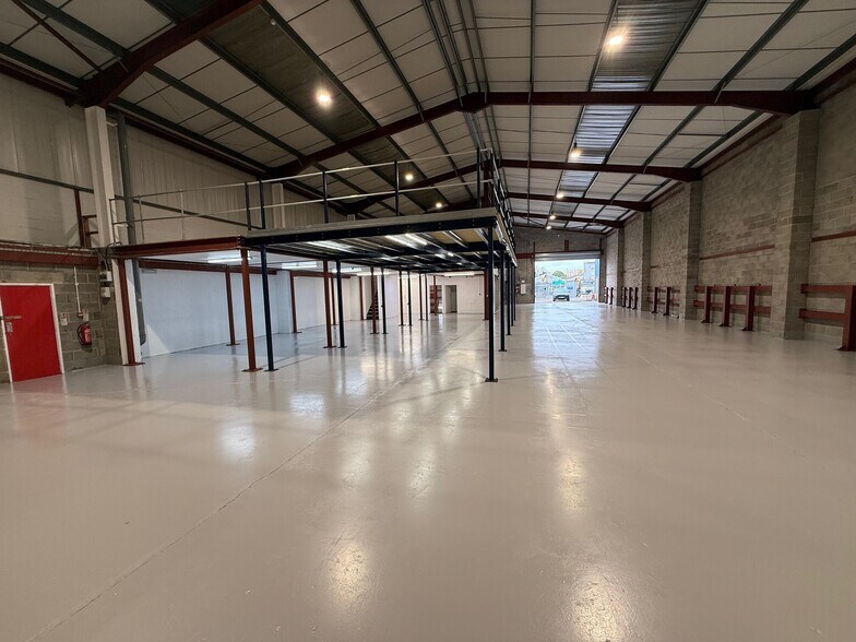 8 David Rd, Slough en alquiler - Foto del edificio - Imagen 3 de 17