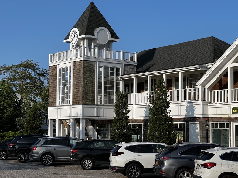 132 Main St, Westhampton Beach, NY en venta - Foto del edificio - Imagen 1 de 11