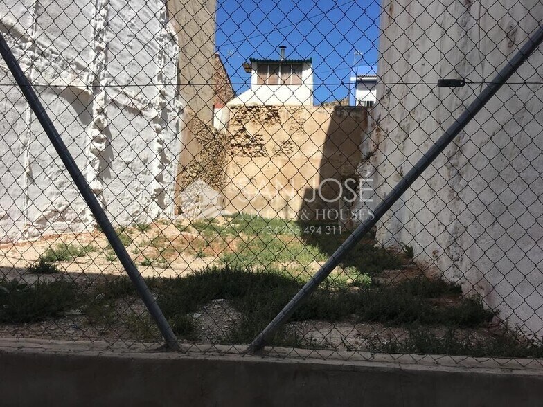 Terreno en Alicante en venta - Foto del edificio - Imagen 2 de 5