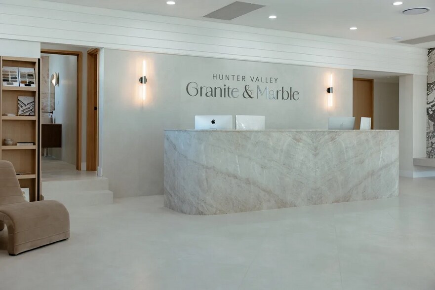 793 Hunter St, Newcastle West en venta - Foto del interior - Imagen 2 de 7