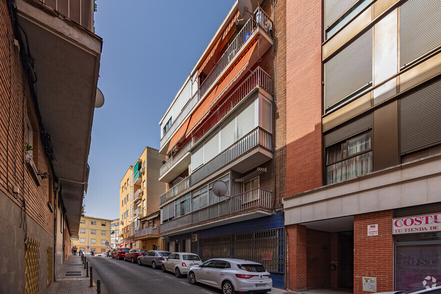 Calle Oneca, 4, Coslada, Madrid en venta - Foto del edificio - Imagen 2 de 2