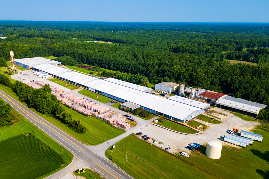 900 Main St, Kenbridge, VA en alquiler - Foto del edificio - Imagen 1 de 13