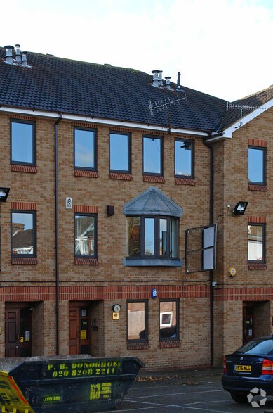 58 Station Rd, Harrow en venta - Foto del edificio - Imagen 2 de 3