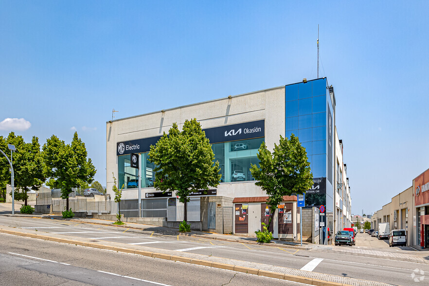 Naves en Terrassa, BAR en alquiler - Foto del edificio - Imagen 2 de 2